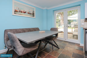 Kitchen- click for photo gallery